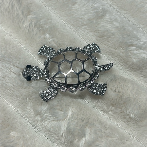 Silver Turtle Brooch - Picture 3 of 3